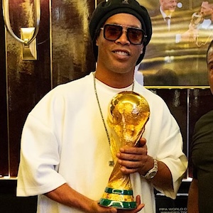 Ronaldinho's Legends Cup: Team Ronaldinho and Copa Pele Play Out Thrilling 7:7 Draw in Klagenfurt Ronaldinho's Legends Cup: Team Ronaldinho and Copa Pele Play Out Thrilling 7:7 Draw in Klagenfurt